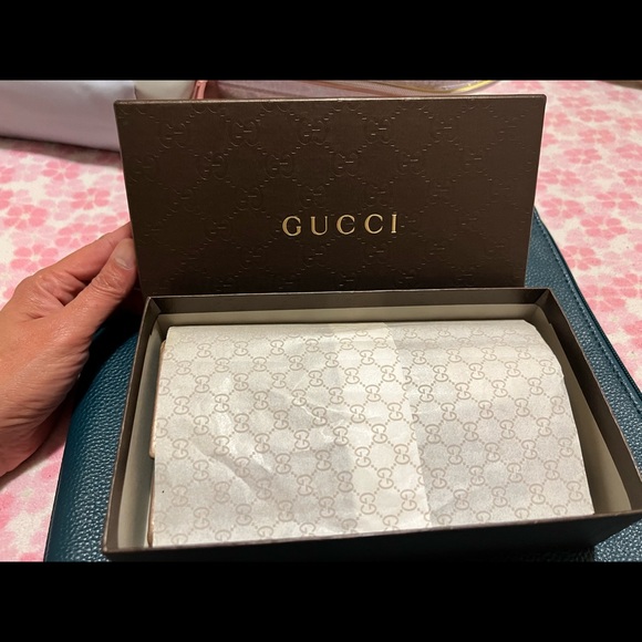 Authentic Gucci wallet - Picture 2 of 5